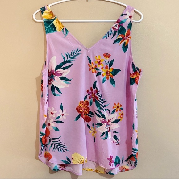 Old Navy Lilac Purple Tropical Floral V-Neck Tank Top Blouse - Picture 2 of 14